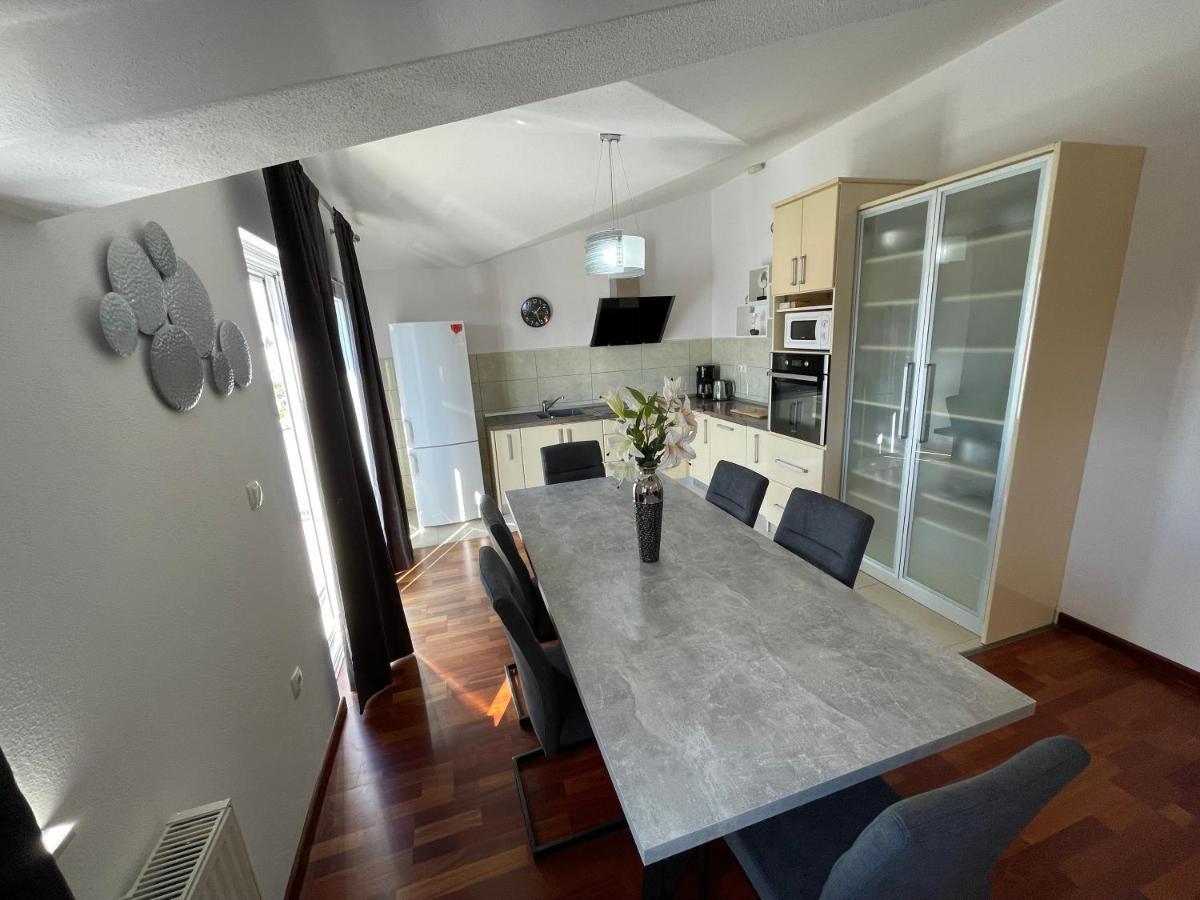Apartments Cavar Trogir Exterior photo